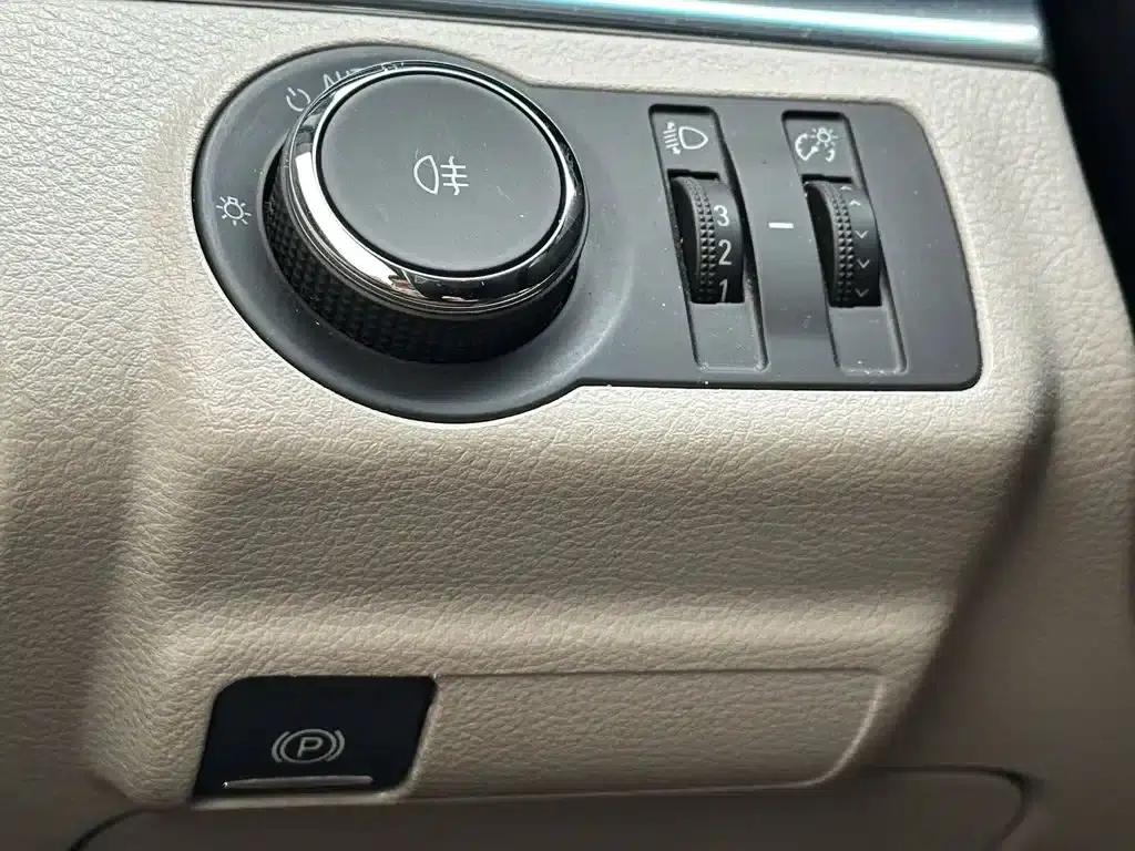 Buick GL8 2021 Land Business Class 652T Comfort — миниатюра 10
