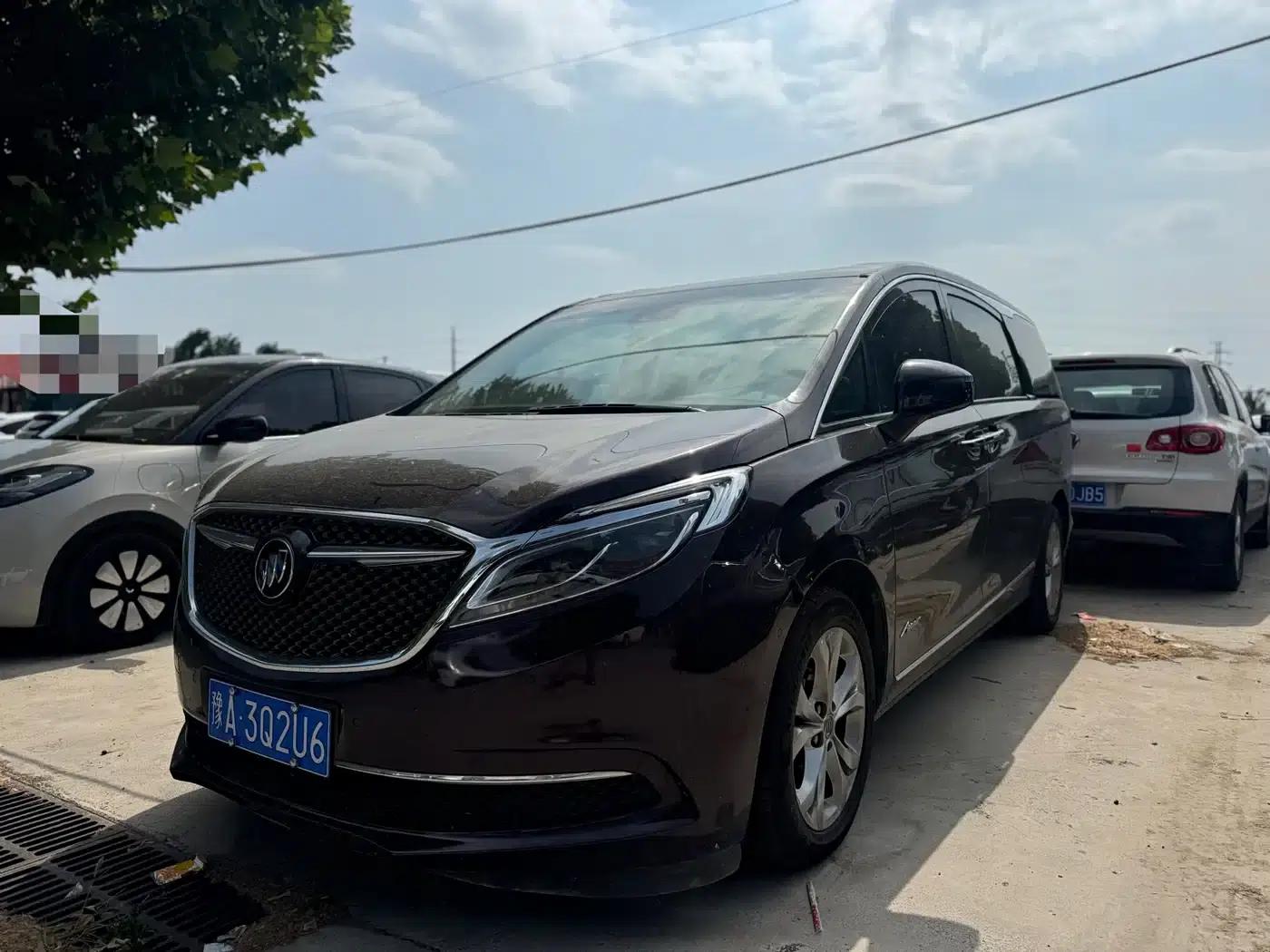 Buick GL8 2017 28T Avenir (National V Emission Standard) — миниатюра 1