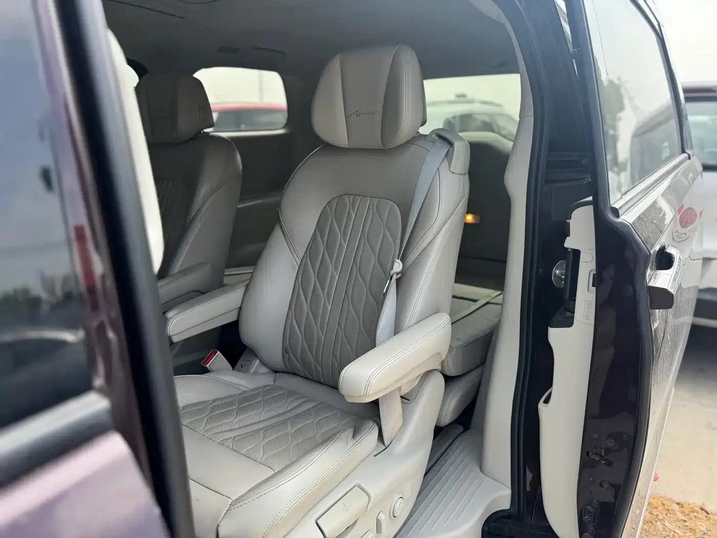 Buick GL8 2017 28T Avenir (National V Emission Standard) — миниатюра 6