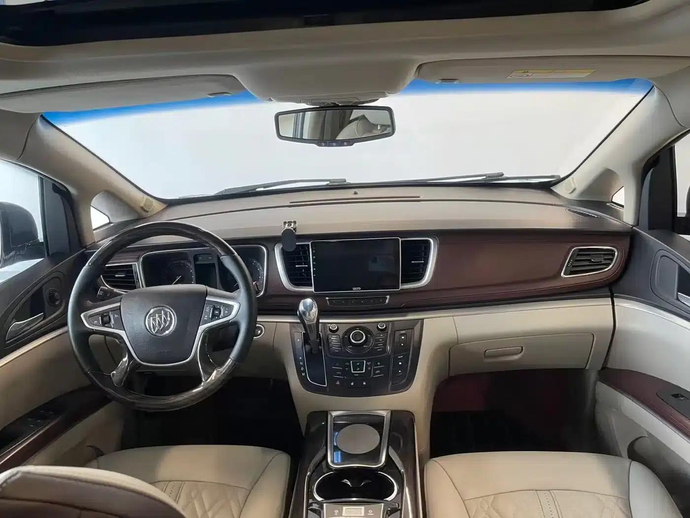 Buick GL8 2014 2.4L LT Luxury Business Executive Edition — миниатюра 6
