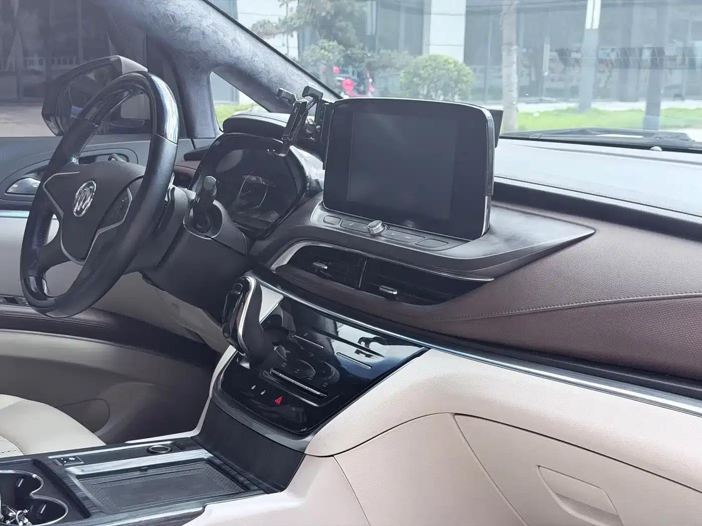 Buick GL8 2020 Land Business Class 652T Comfort — миниатюра 14