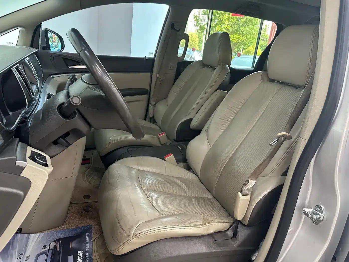 Buick GL8 2011 3.0L XT Luxury Business Flagship Edition — миниатюра 13