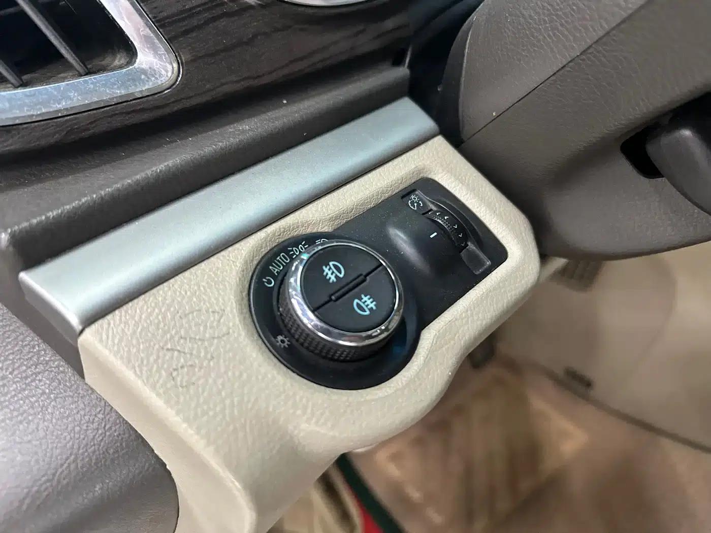 Buick GL8 2011 3.0L XT Luxury Business Flagship Edition — миниатюра 6