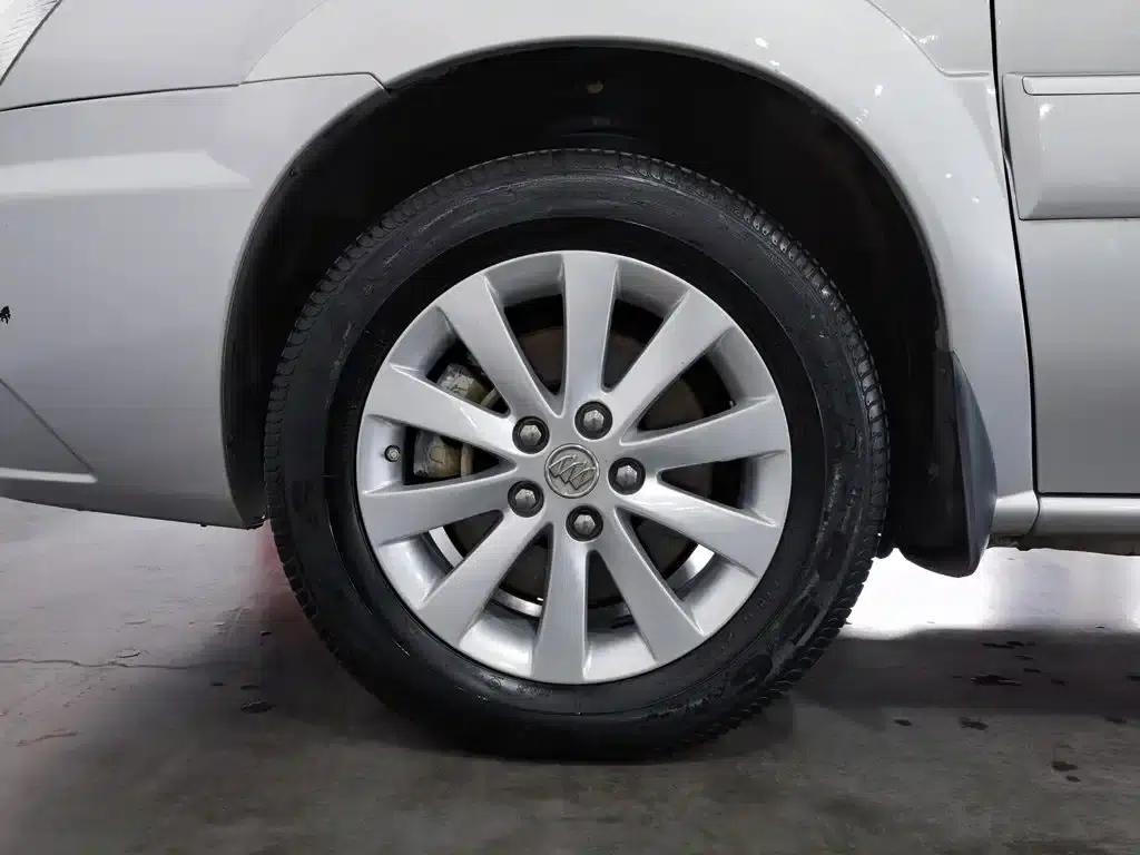 Buick GL8 2014 2.4L Executive Edition — миниатюра 17
