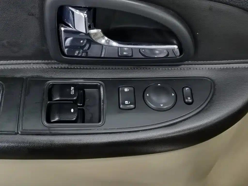 Buick GL8 2014 2.4L Executive Edition — миниатюра 9