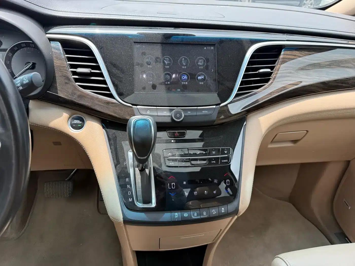Buick GL8 2017 ES 28T Flagship Edition (National V Emission Standard) — миниатюра 5