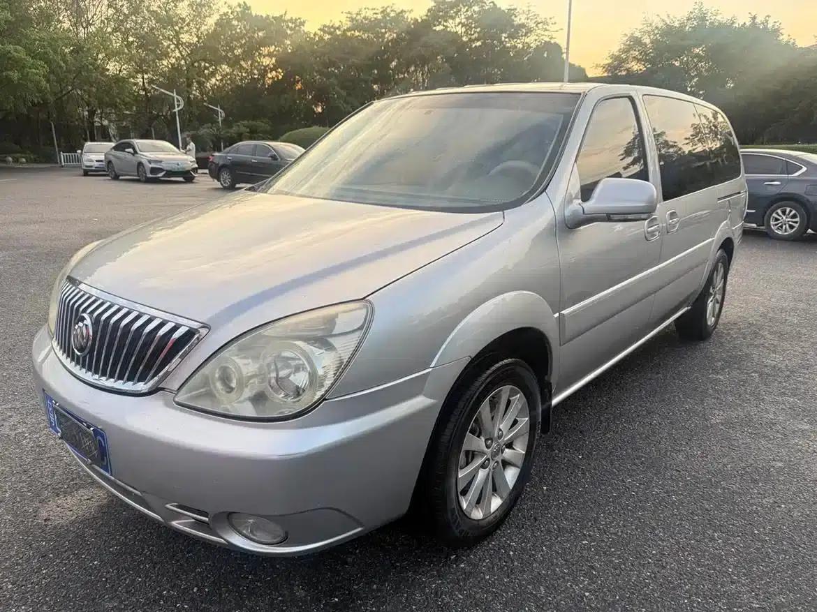 Buick GL8 2014 2.4L Classic Edition — миниатюра 1