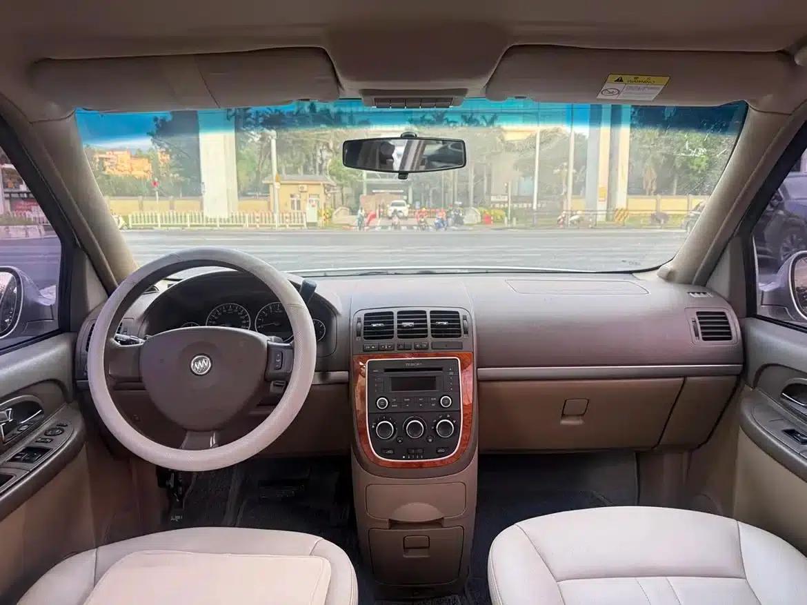 Buick GL8 2014 2.4L Classic Edition — миниатюра 10