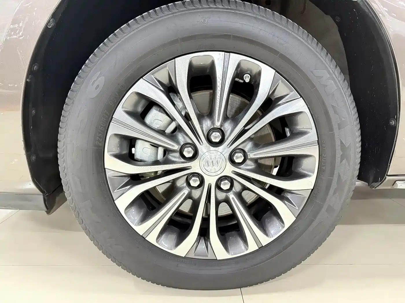 Buick GL8 2023 Land Business Class Comfort Edition — миниатюра 18