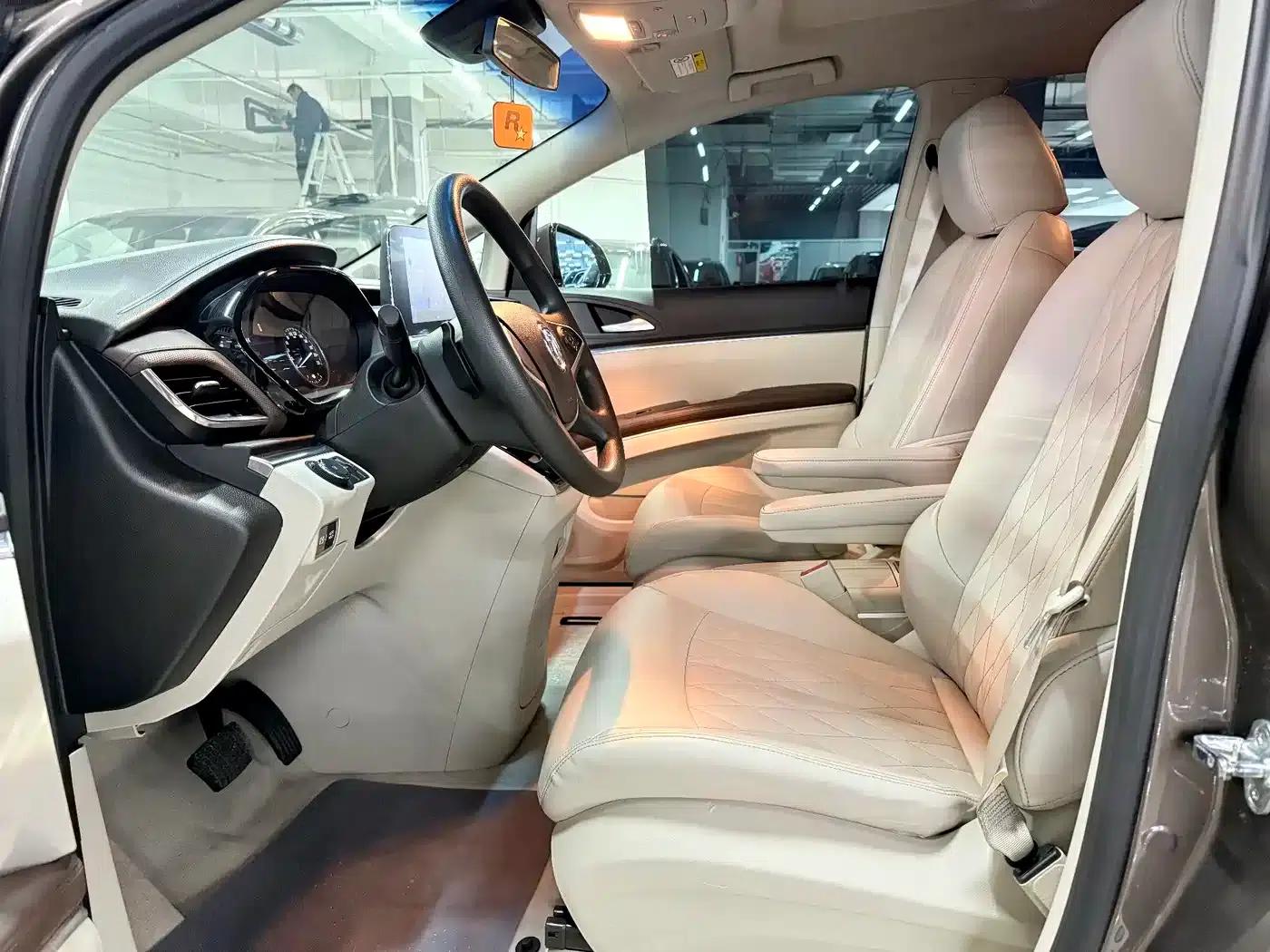 Buick GL8 2023 Land Business Class Comfort Edition — миниатюра 8