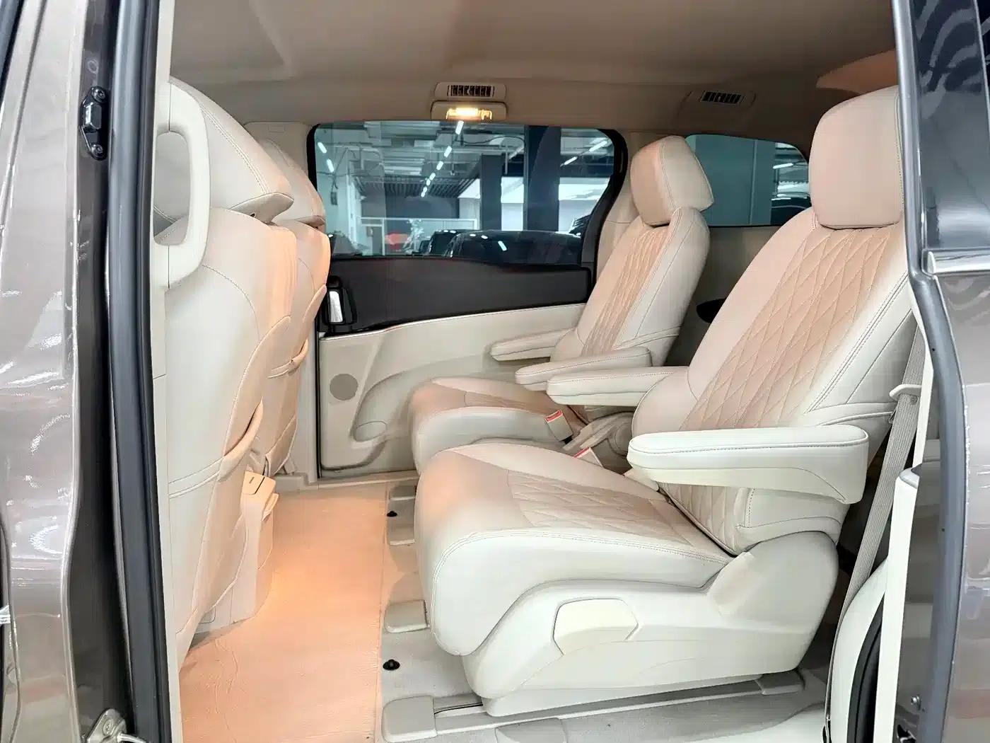 Buick GL8 2023 Land Business Class Comfort Edition — миниатюра 9