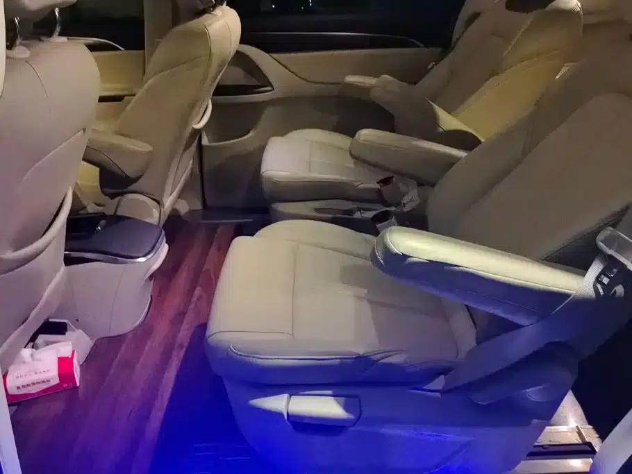 Buick GL8 2023 ES Luxury Comfort Edition — миниатюра 11