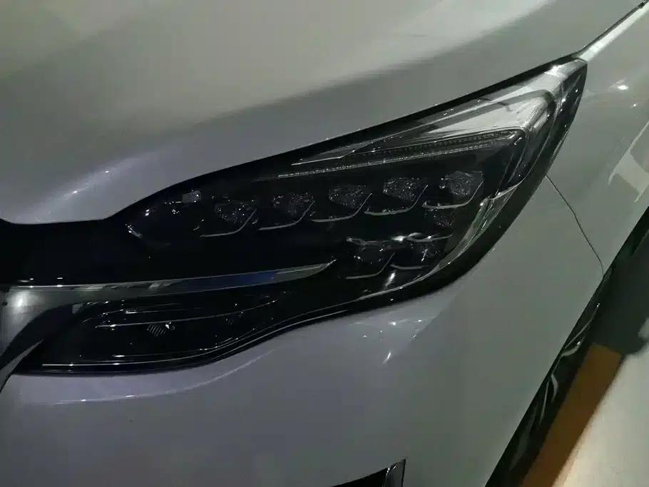 Buick GL8 2023 ES Luxury Comfort Edition — миниатюра 5