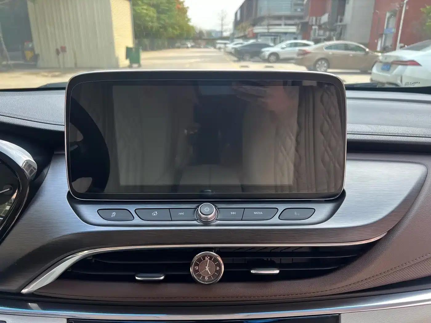 Buick GL8 2020 Land Business Class 652T Comfort — миниатюра 13