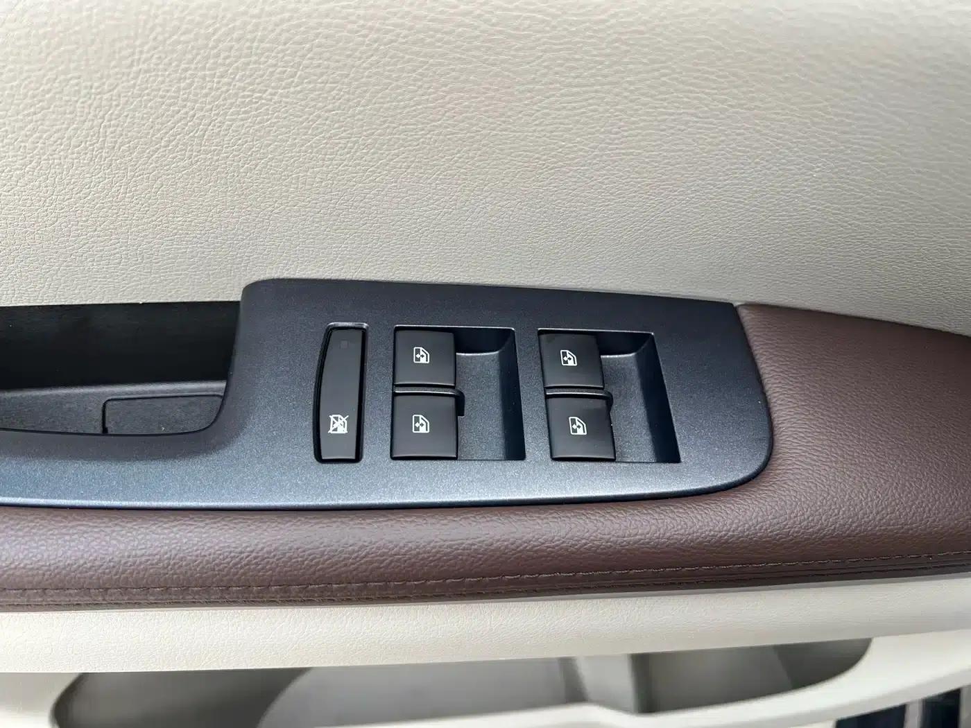 Buick GL8 2020 Land Business Class 652T Comfort — миниатюра 18