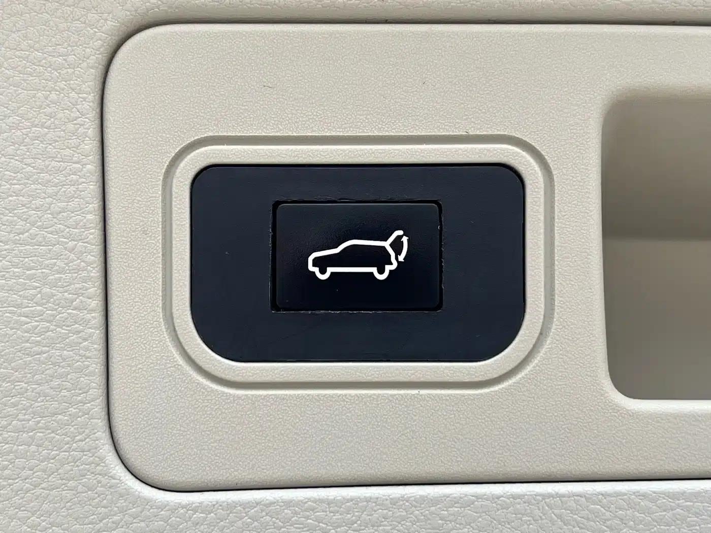 Buick GL8 2020 Land Business Class 652T Comfort — миниатюра 19