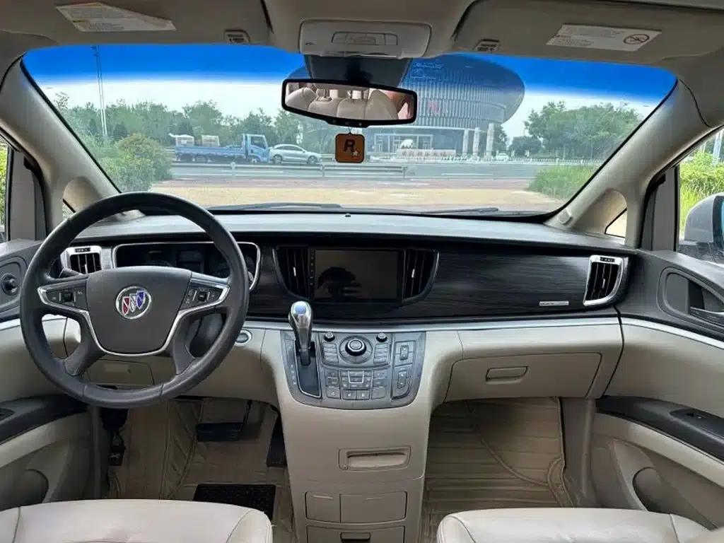 Buick GL8 2013 3.0L XT Luxury Business Flagship Edition — миниатюра 9