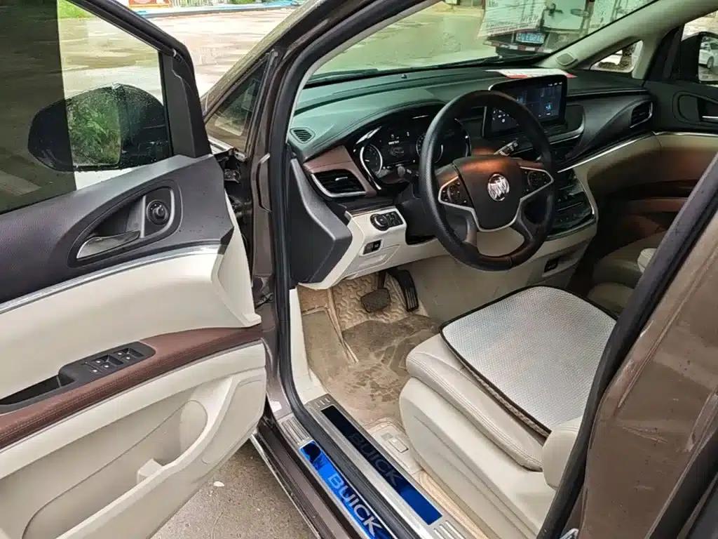 Buick GL8 2023 Land Business Class Smart Edition — миниатюра 16