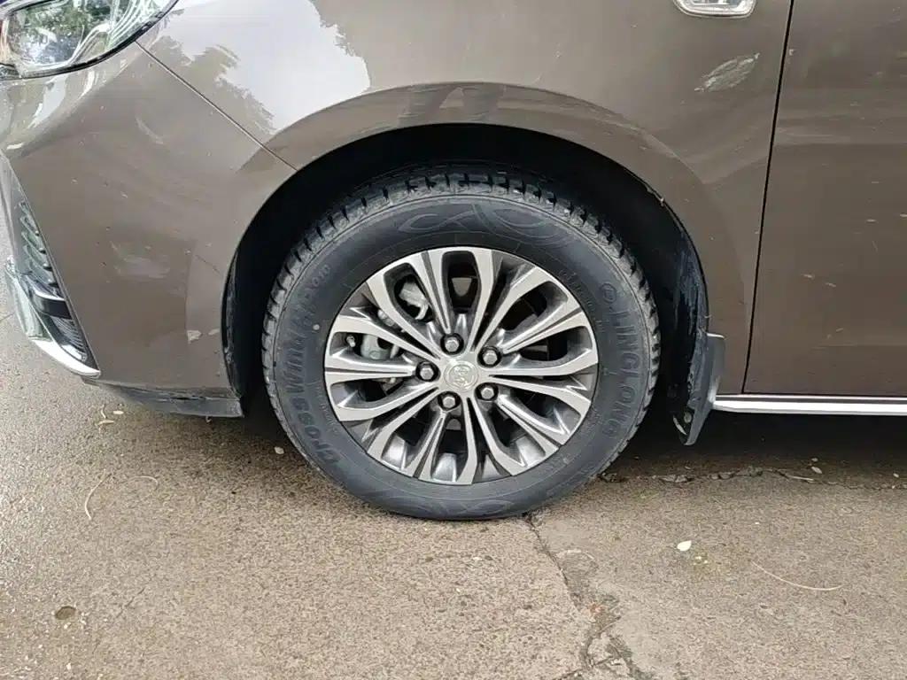 Buick GL8 2023 Land Business Class Smart Edition — миниатюра 23