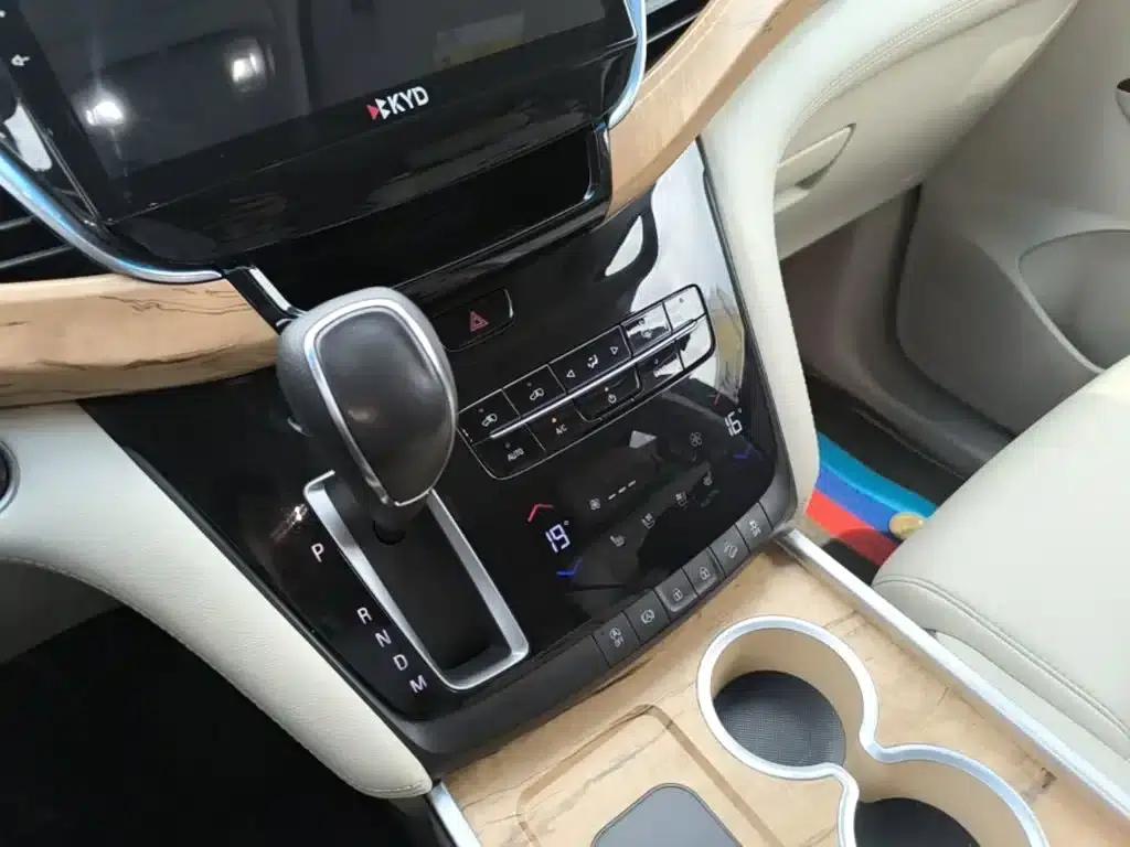 Buick GL8 2018 ES 28T Comfort Model (China VI Emission Standard) — миниатюра 14
