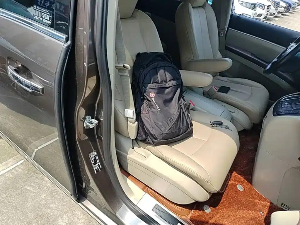 Buick GL8 2017 25S Premium Edition (National V Emission Standard) — миниатюра 25