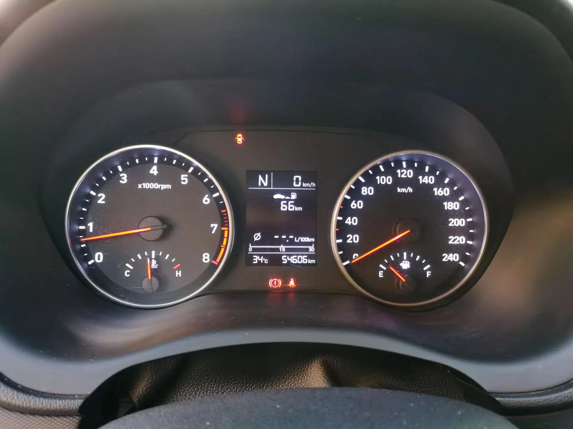 Hyundai Celesta 2018 1.6L Automatic GL Enjoyment Edition China VI compliant — миниатюра 11