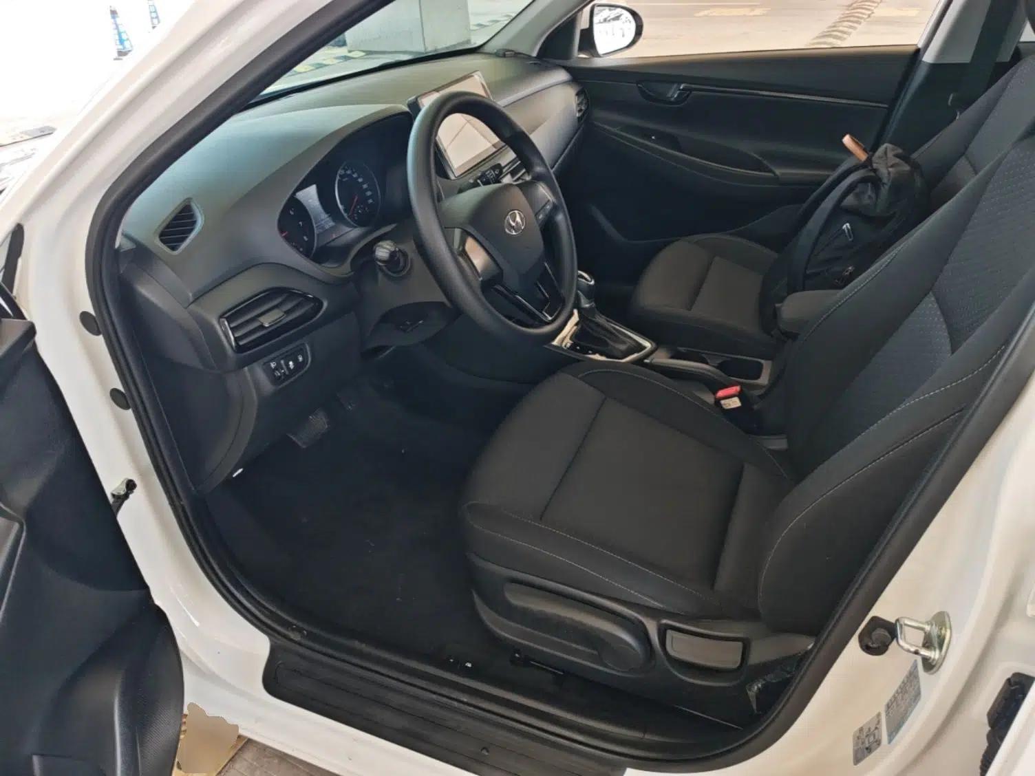 Hyundai Celesta 2020 1.6L Automatic GL Enjoyable Edition — миниатюра 22