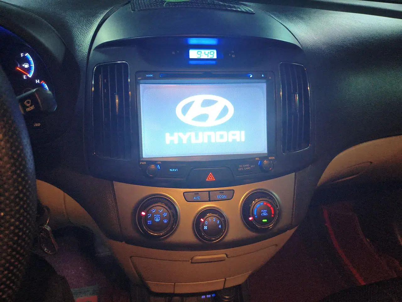 Hyundai Celesta 2011 1.6L Manual Comfort Edition — миниатюра 13