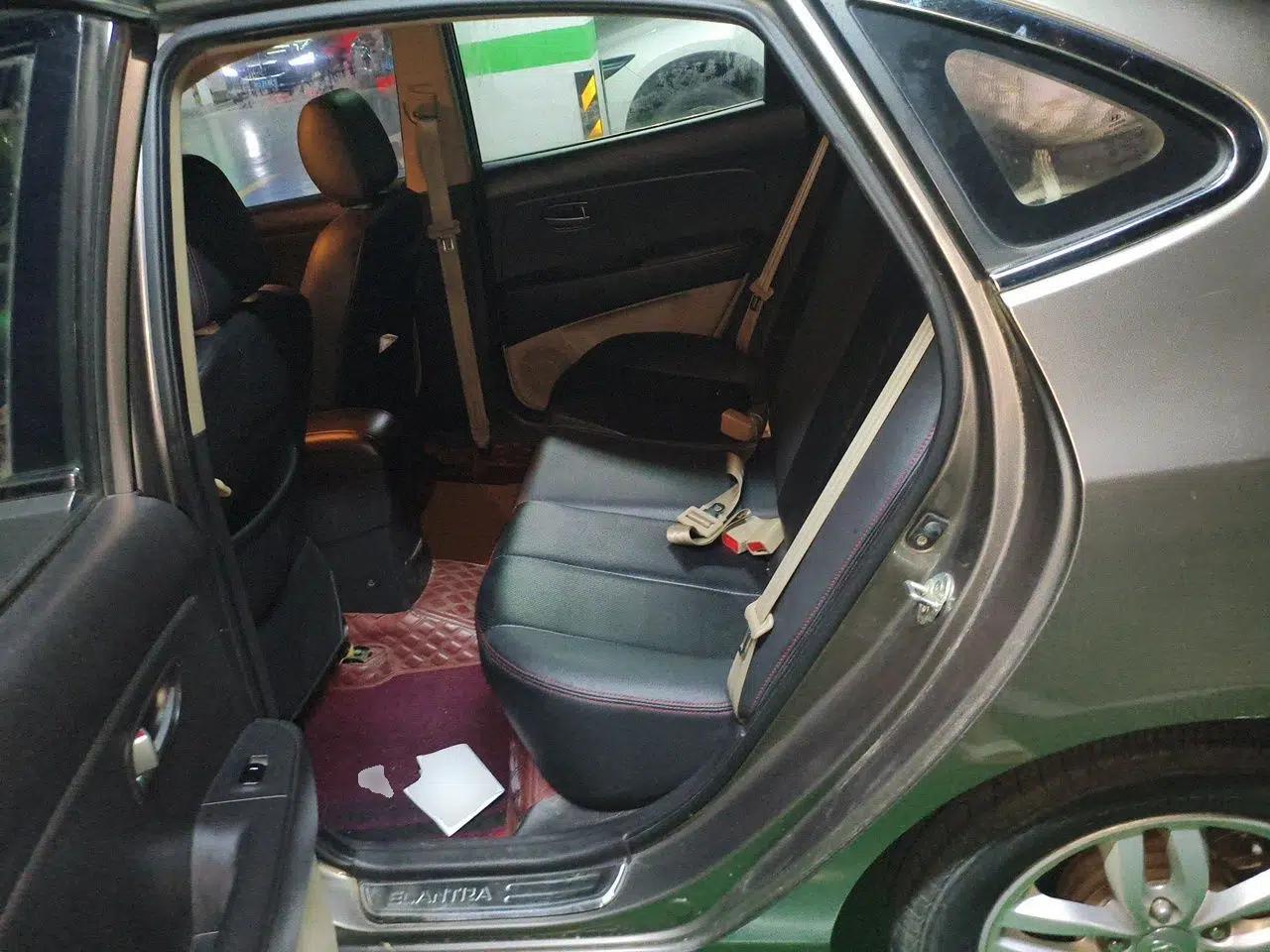 Hyundai Celesta 2011 1.6L Manual Comfort Edition — миниатюра 17