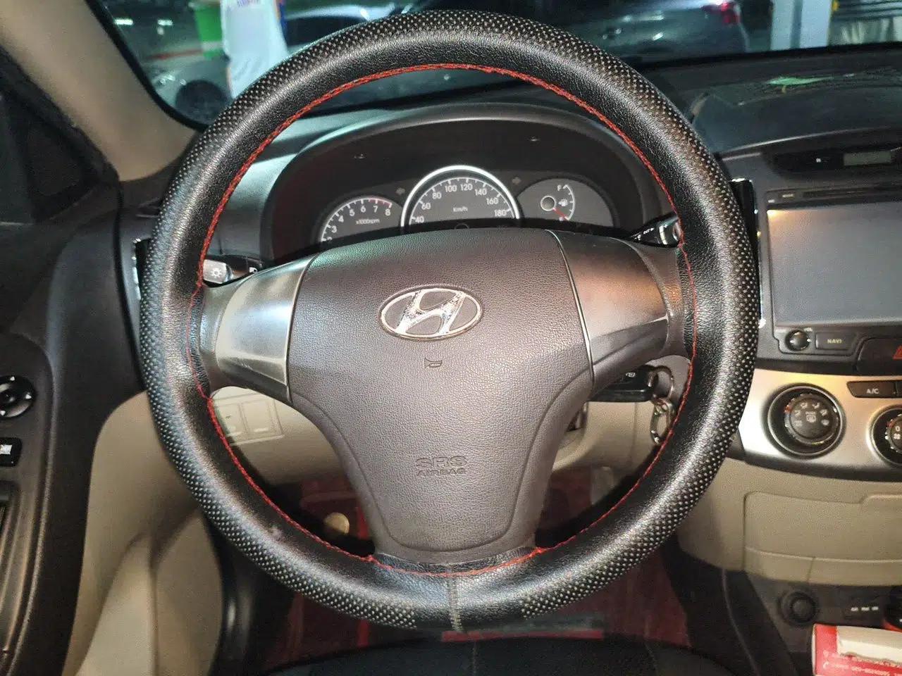 Hyundai Celesta 2011 1.6L Manual Comfort Edition — миниатюра 10