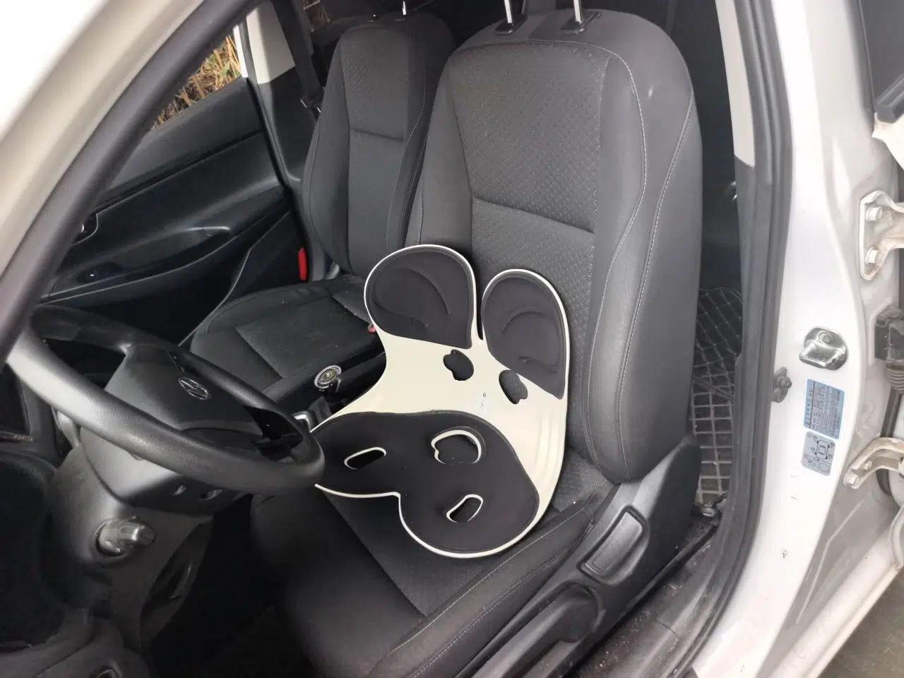 Hyundai Celesta 2020 1.6L Automatic GL Enjoyable Edition — миниатюра 15
