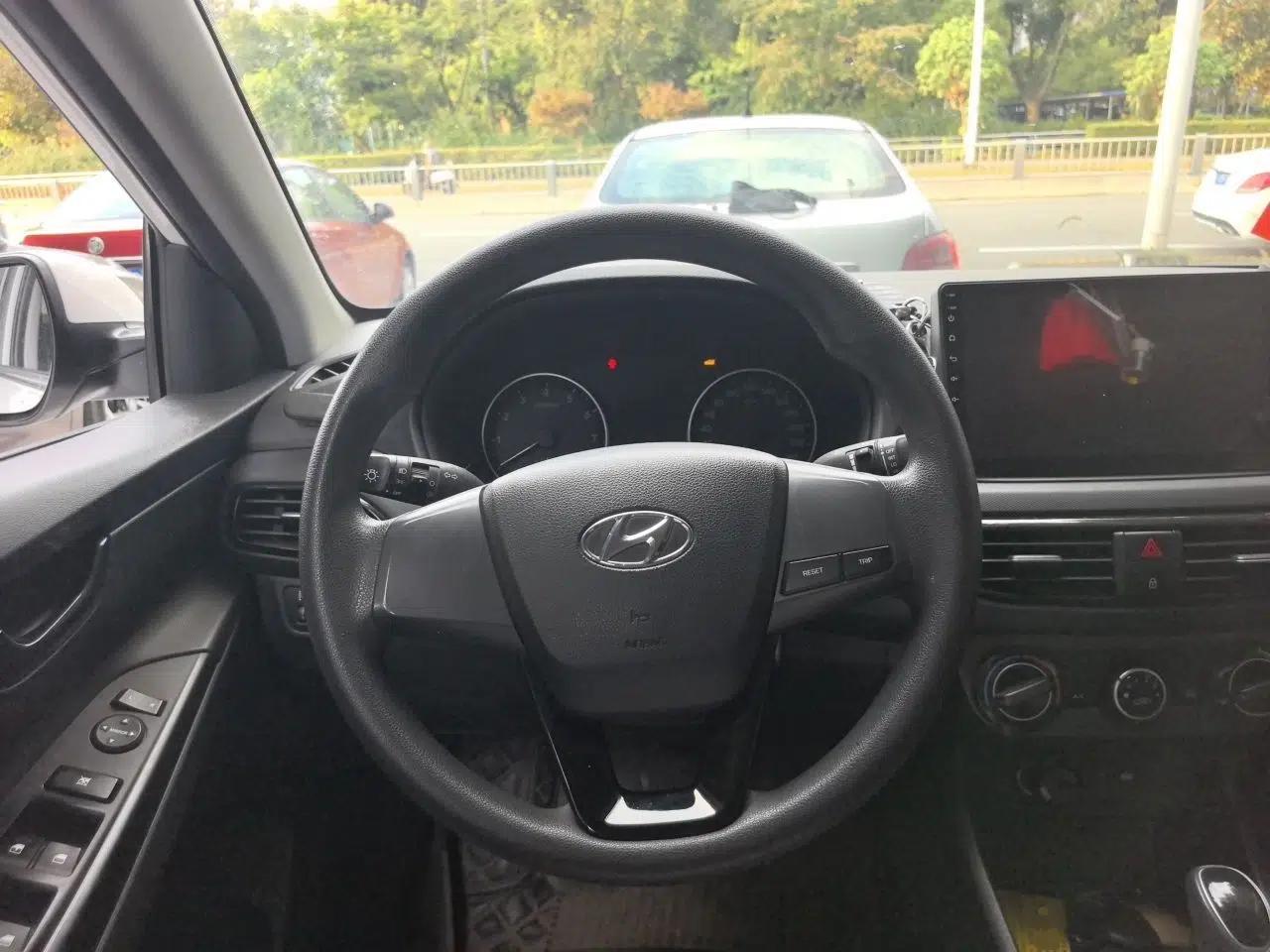 Hyundai Celesta 2020 1.6L Automatic GL Enjoyable Edition — миниатюра 10