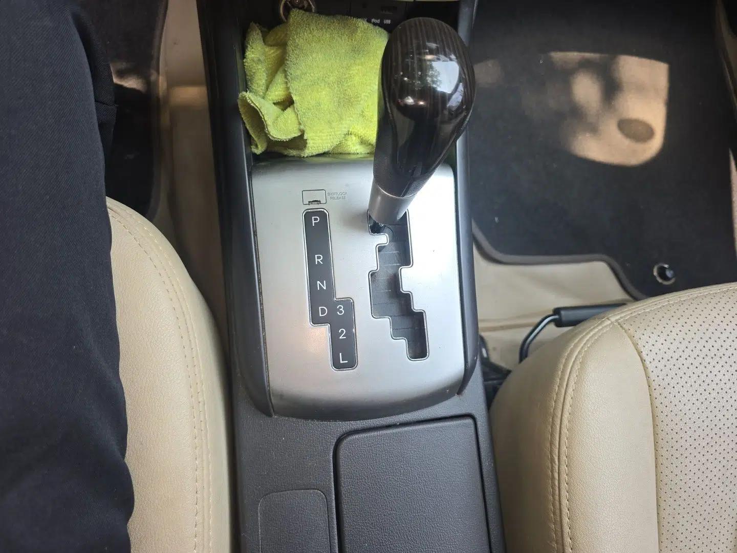 Hyundai Celesta 2011 1.6L Automatic Comfort Edition — миниатюра 14