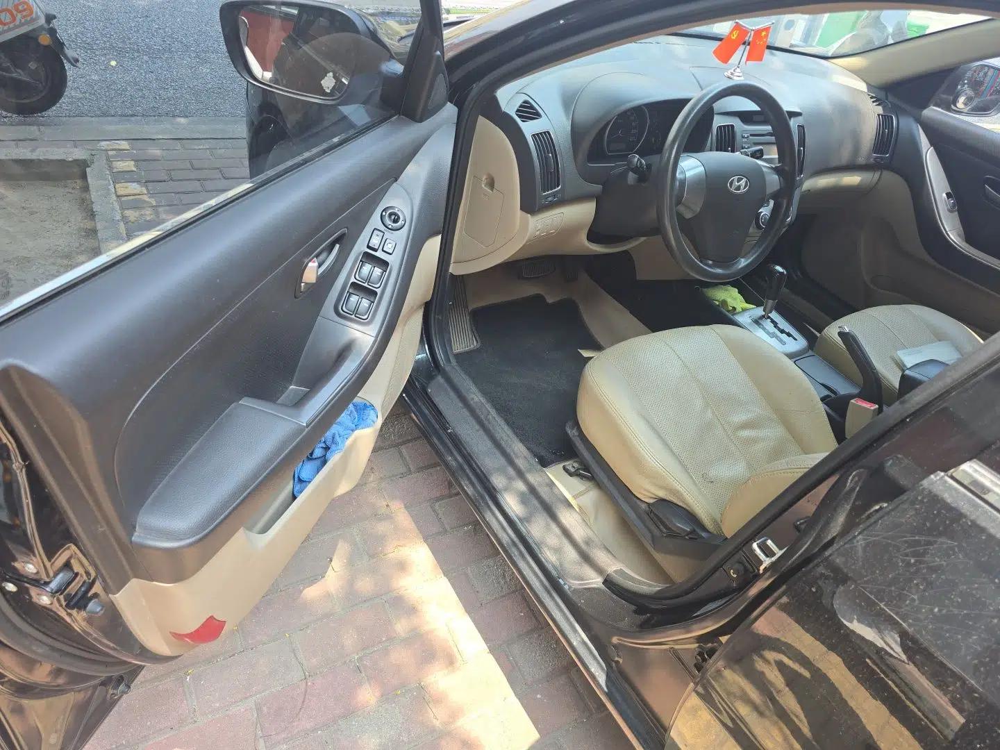 Hyundai Celesta 2011 1.6L Automatic Comfort Edition — миниатюра 16