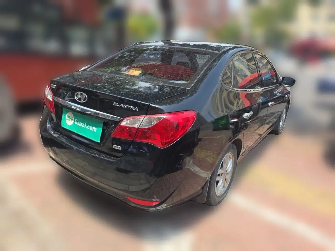 Hyundai Celesta 2011 1.6L Automatic Comfort Edition — миниатюра 6