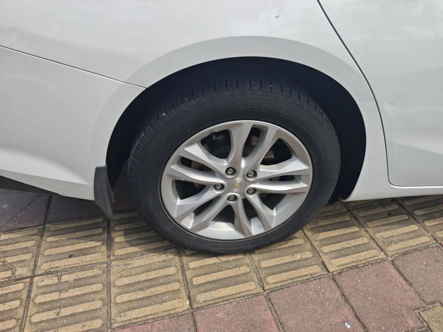Chevrolet Malibu XL 2018 530T Automatic RuiChi Edition — миниатюра 5