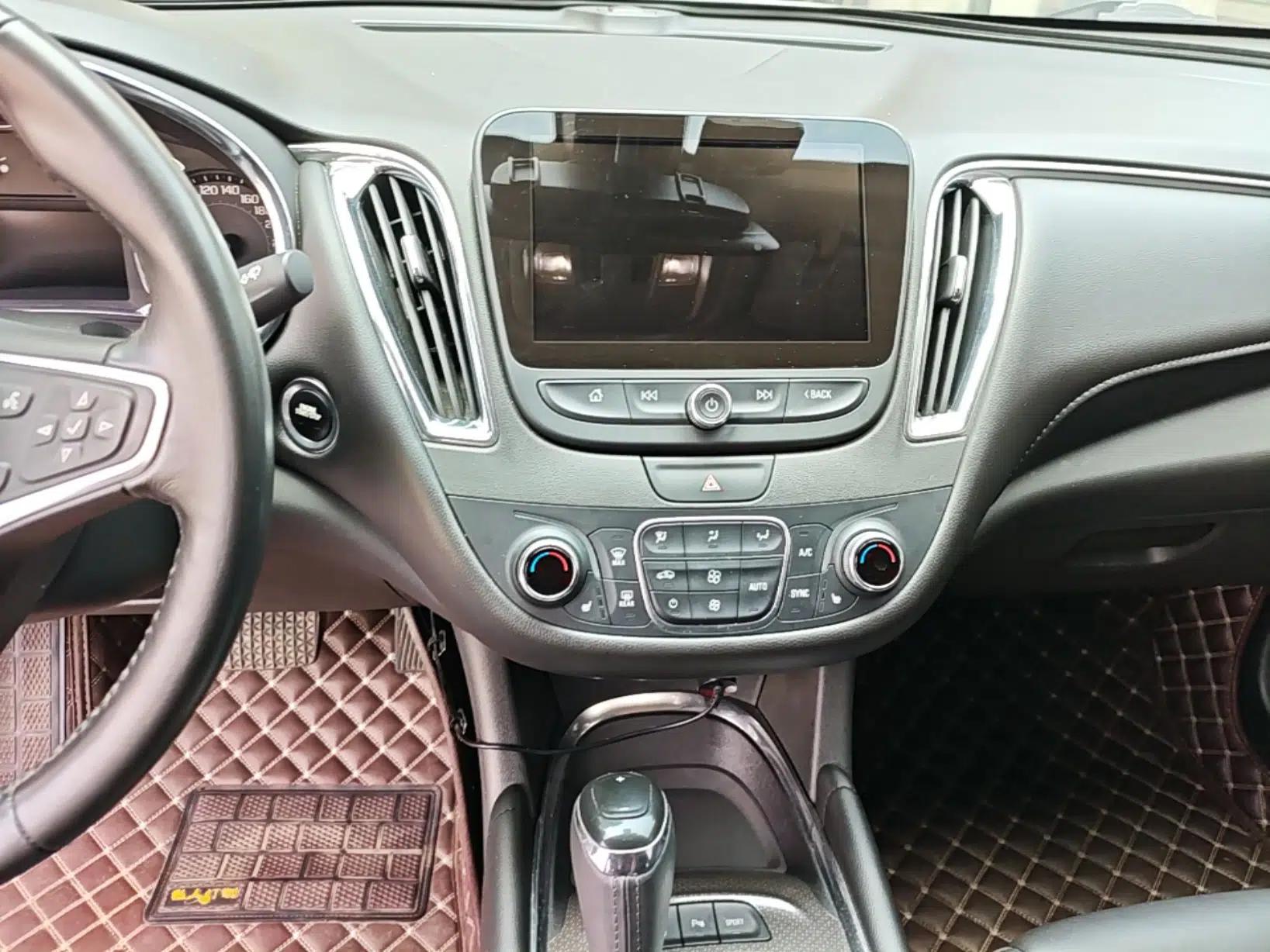 Chevrolet Malibu XL 2018 530T Automatic Ruiyi Edition — миниатюра 15