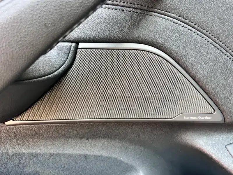 2019 BMW 5 Series 525Li Luxury Package — миниатюра 7