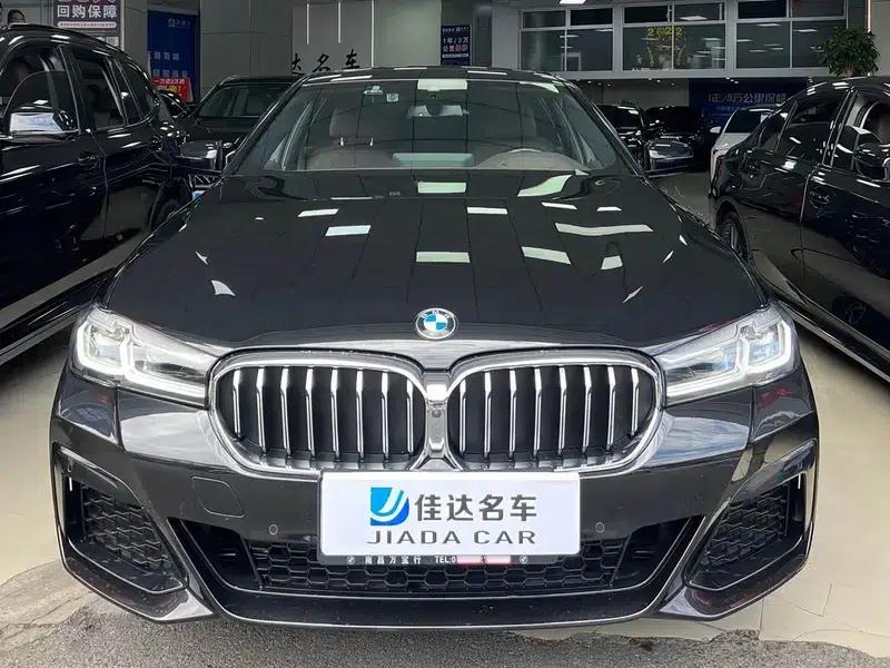 2023 BMW 5 Series 530Li Luxury M Sport Package — миниатюра 2