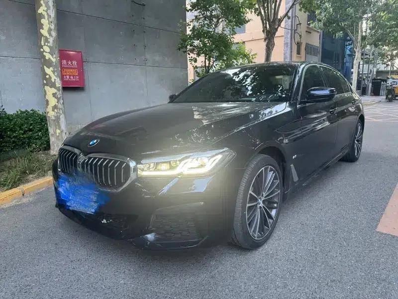 2023 BMW 5 Series 530Li Leading Edition M Sport Package — миниатюра 1