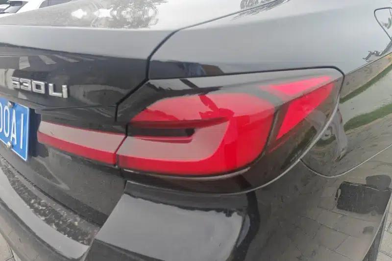 2023 BMW 5 Series Facelift 530Li Leading Edition M Sport Package — миниатюра 6
