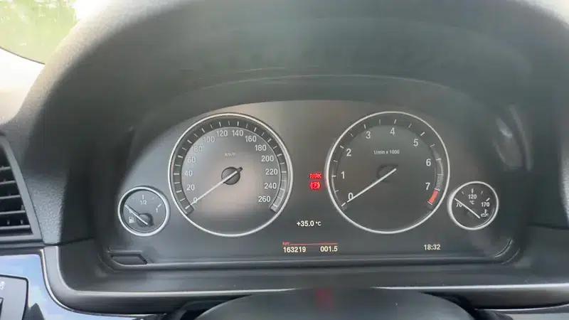 2014 BMW 5 Series 520Li Elegant Edition — миниатюра 13