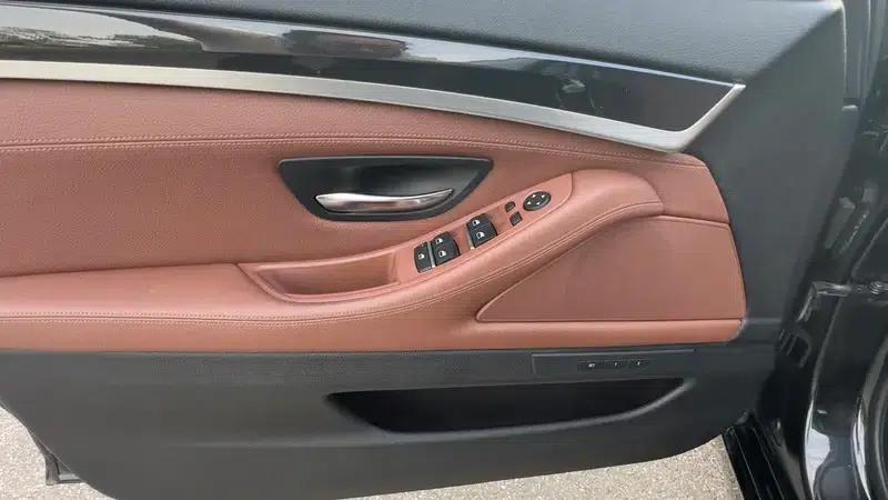 2014 BMW 5 Series 520Li Elegant Edition — миниатюра 9