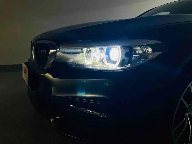 2018 BMW 5 Series 525Li M Sport Package — миниатюра 6