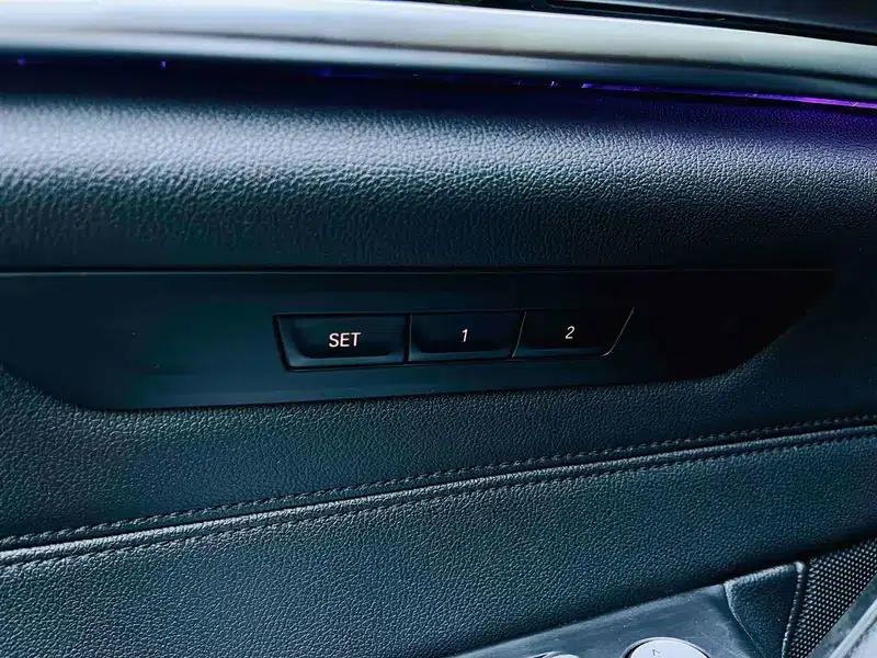 2018 BMW 5 Series 525Li M Sport Package — миниатюра 9