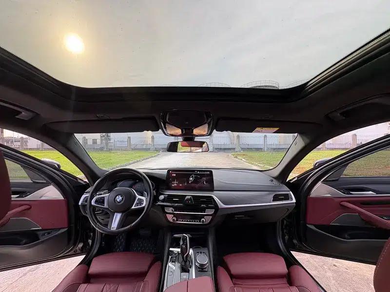 2022 BMW 5 Series, third facelift, 530Li Luxury M Sport Package — миниатюра 12