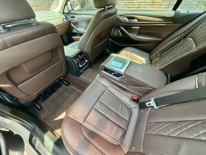 BMW 5 Series 2018 530Li Luxury Package — миниатюра 9