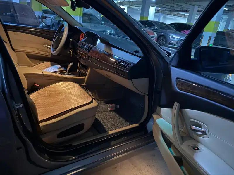 BMW 5 Series 2009 523Li Leading Edition — миниатюра 8