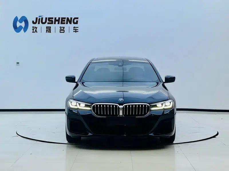 2023 BMW 5 Series 530Li Luxury M Sport Package — миниатюра 2