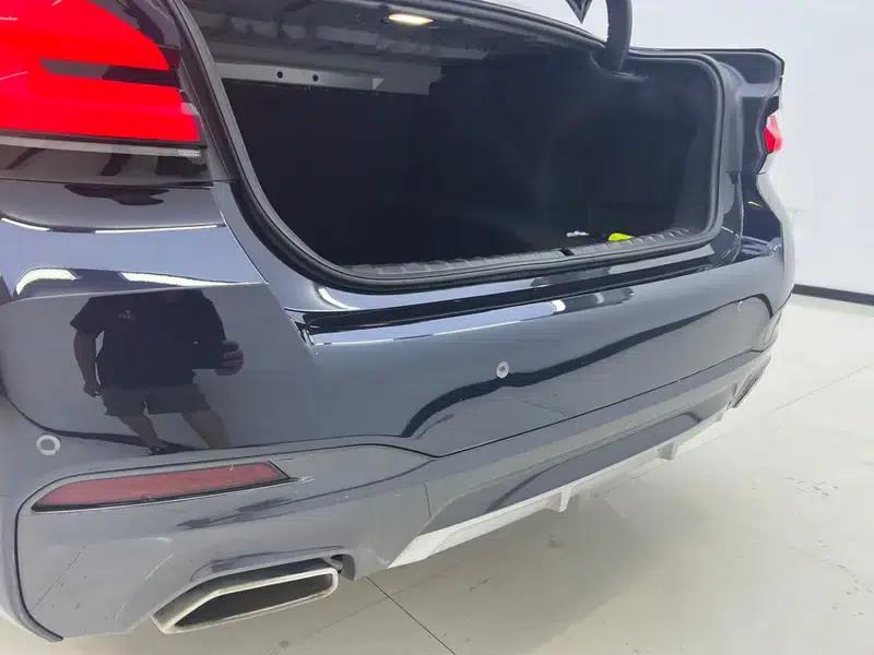 2023 BMW 5 Series 530Li Luxury M Sport Package — миниатюра 13